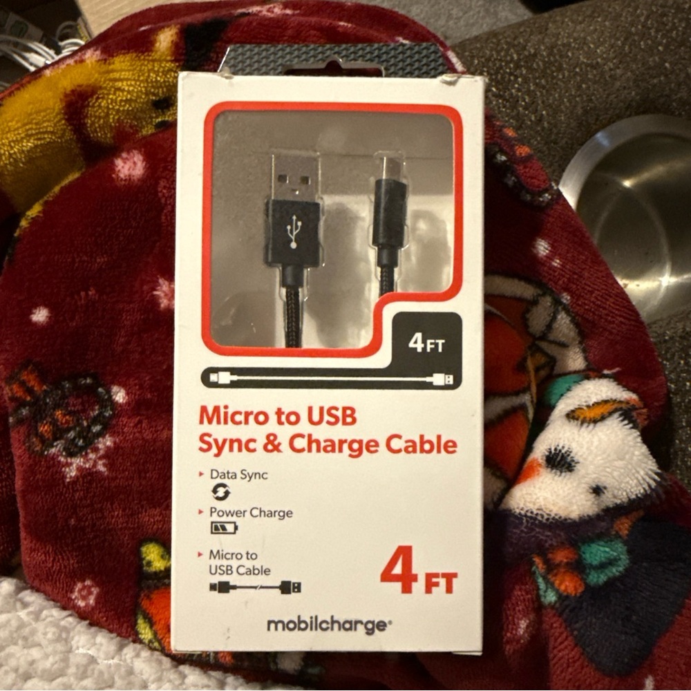 Black 4FT Micro USB Sync & Charge Cable for Cell Phones